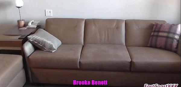  Brooke Bennott - Hot MILF Jogger Creampie
